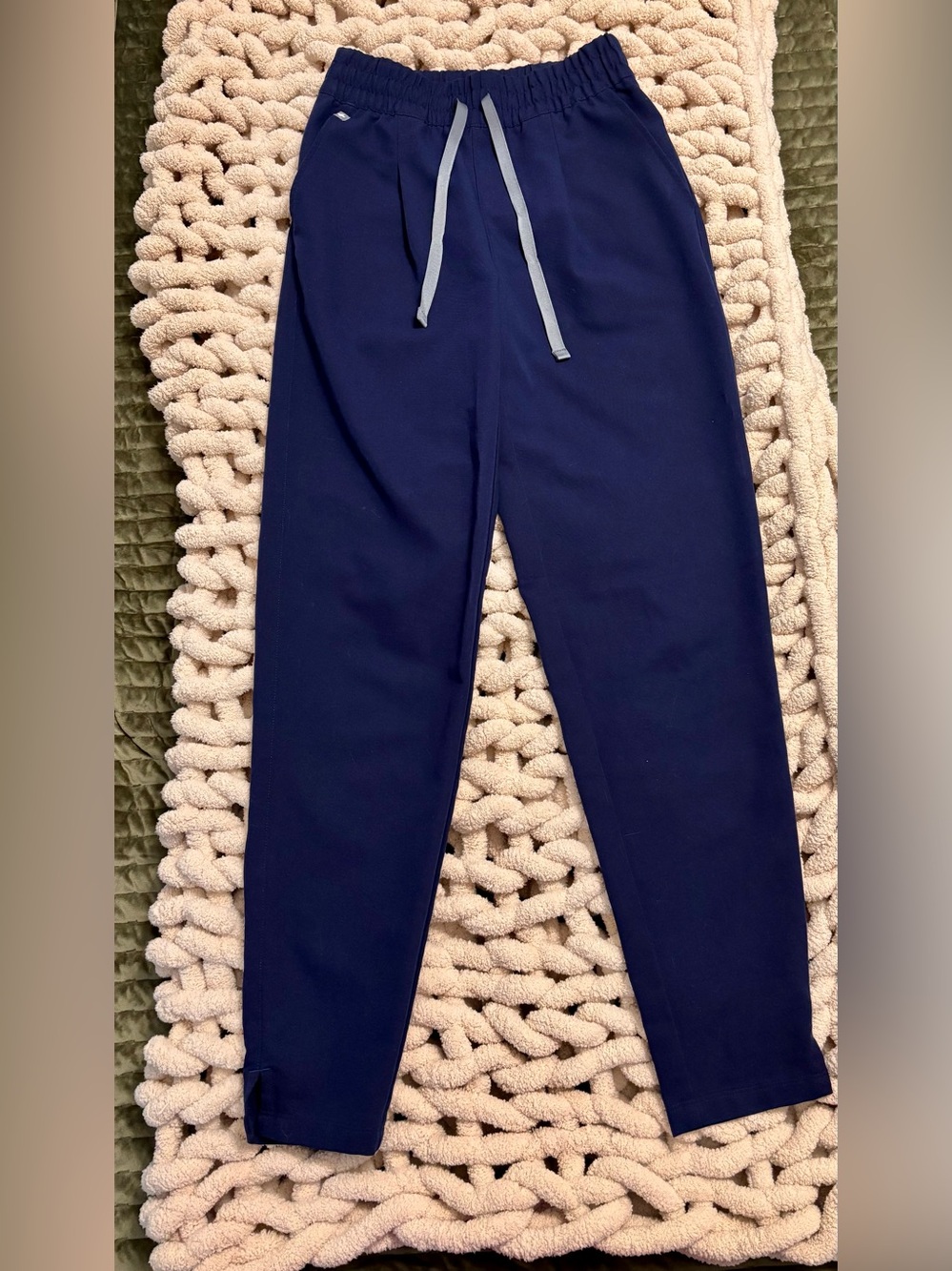Figs Women’s Navy Scubs with Gray Drawstrings
